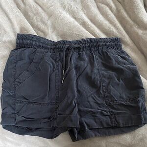 XS Universal Thread Dark Grey casual shorts